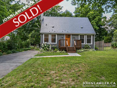 CHARMING EAST END BARRIE HOME