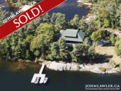 COTTAGE ON PRIVATE BAY
